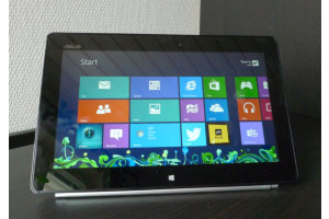 Testiss� Asus Vivo Tab Smart: mobiilimpi kuin kannettava, ty�p�yd�st� tinkim�tt�