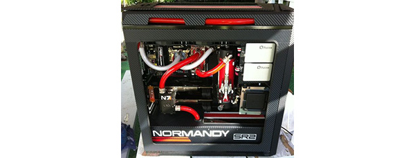 Se et veludført Mass Effect 3 Casemod