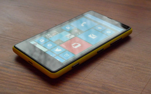 Arvostelussa Lumia 820: paluu ysärille modernissa muodossa