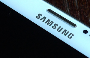 Samsung ja Apple myyvät yhteensä lähes puolet maailman älypuhelimista