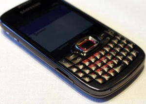 Samsungin uusi OmniaPRO -puhelin vuoti verkkoon